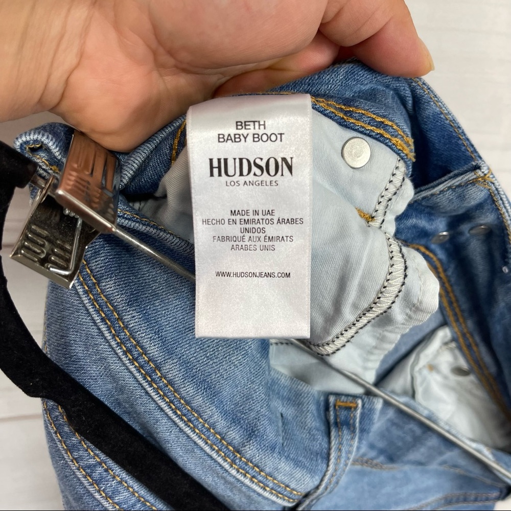 Hudson Beth Mid-Rise Baby Boot-Cut Jeans, Size 27 (EUC) - Picture 7 of 7